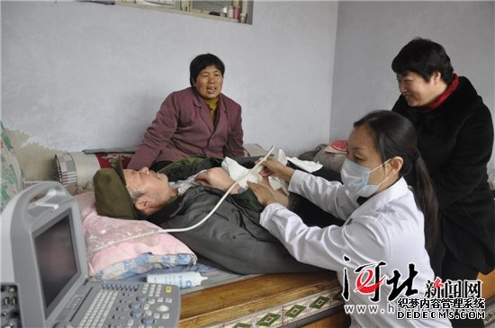 攀穷亲送温暖助脱贫 卢龙开展学雷锋志愿服务活动（图）